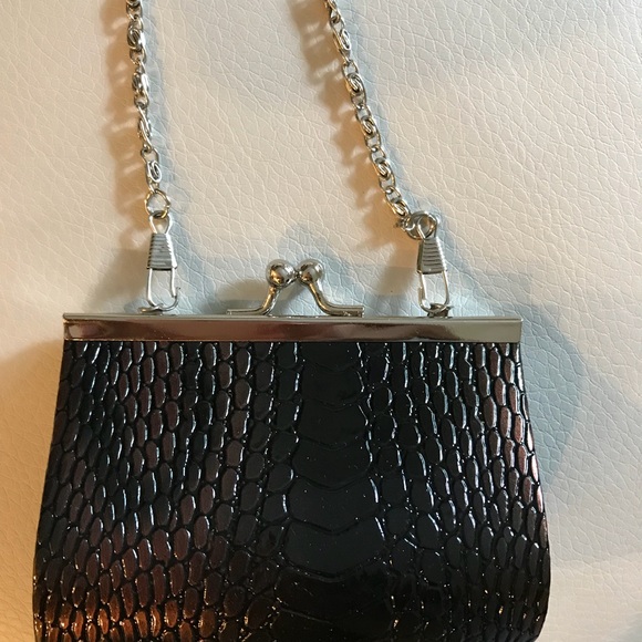 Purses - Picture 3 of 4